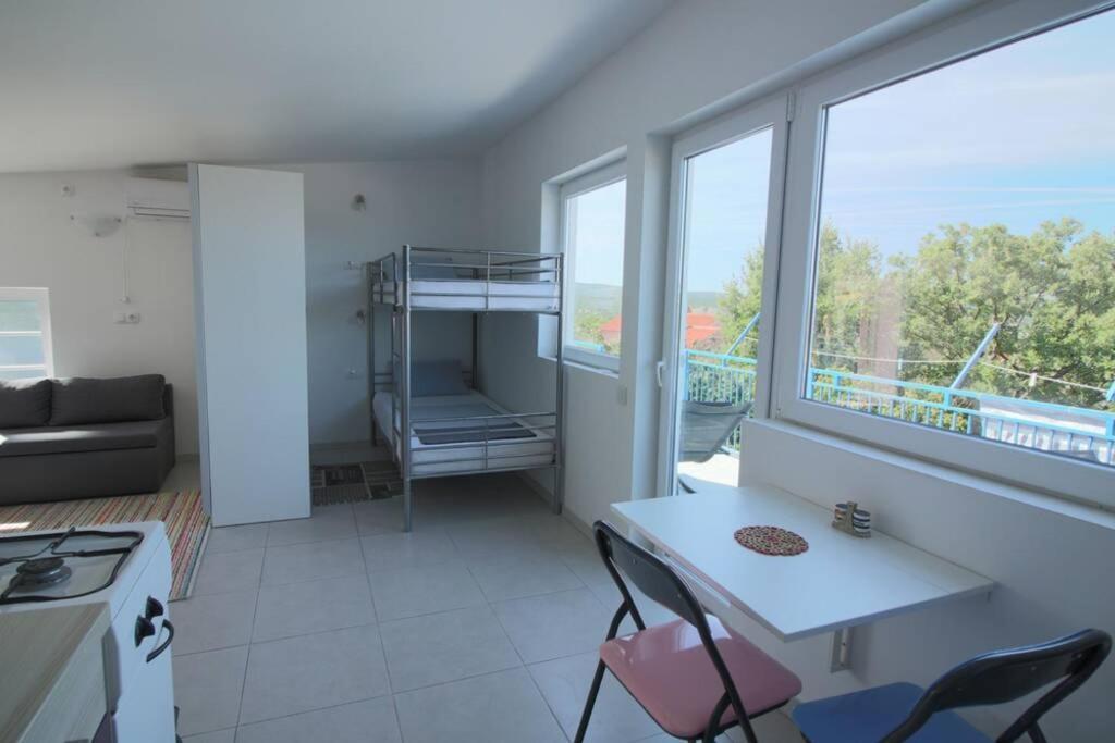 Apartment- Family Studio Malinska Exterior photo